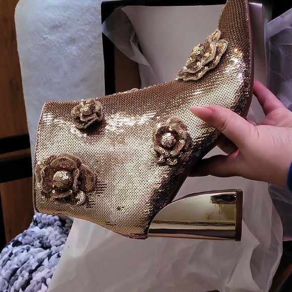 Betsey Johnson Ankle Boots - Picture 12 of 13